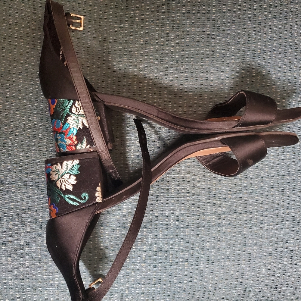 Black Sandals Size 8 1/2